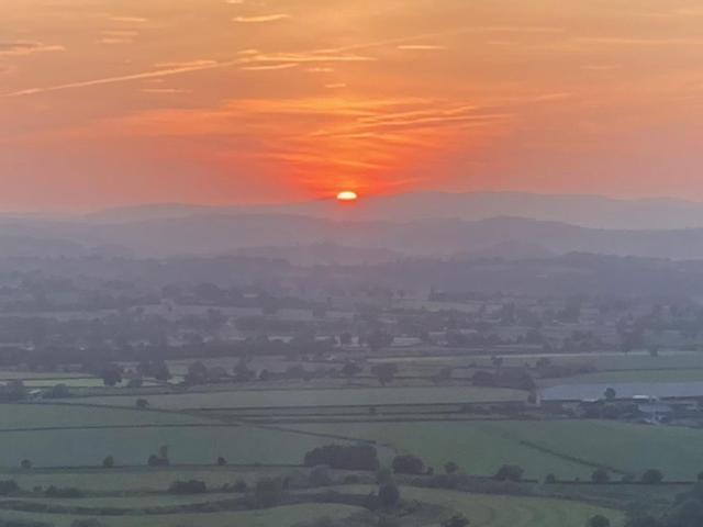 Trinity Cottage Welshpool Esterno foto
